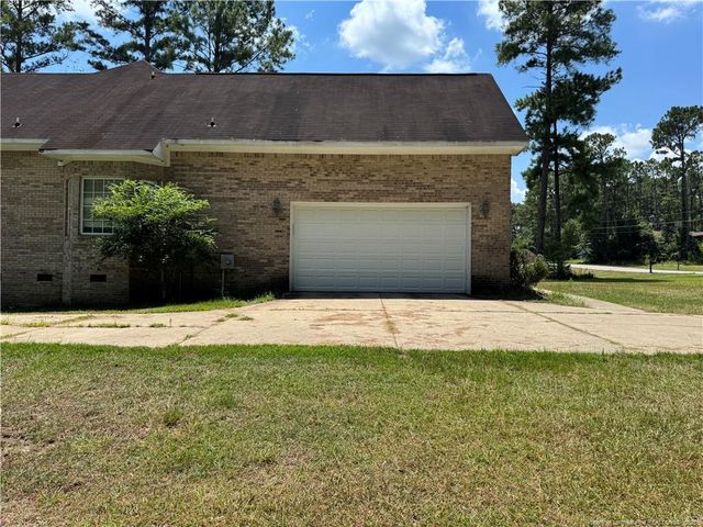 912 Lewis Street, Raeford, NC 28376