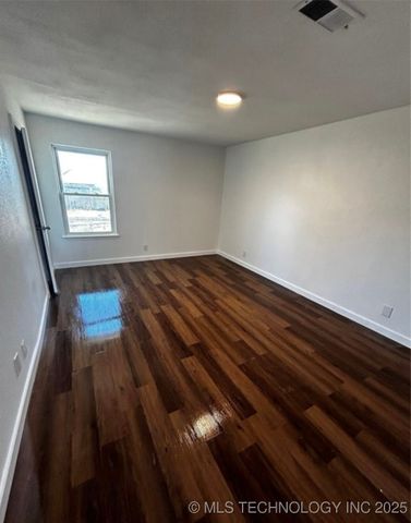 11207 S 1st Street, Jenks, OK 74037