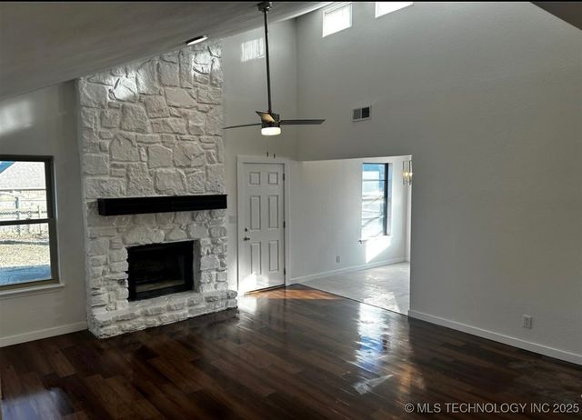 11207 S 1st Street, Jenks, OK 74037
