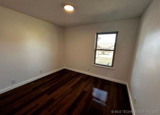 11207 S 1st Street, Jenks, OK 74037