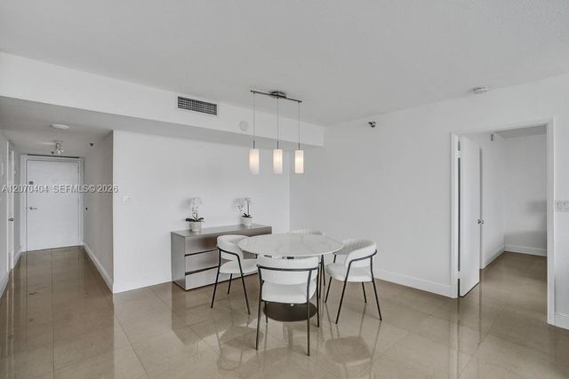 20515 E Country Club Drive 1641, Aventura, FL 33180