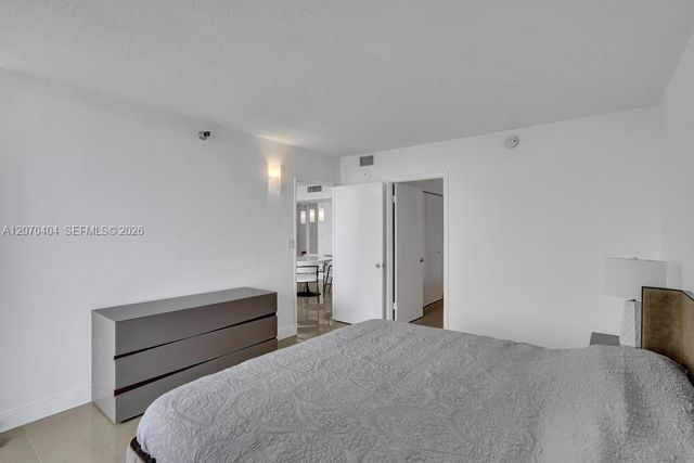 20515 E Country Club Drive 1641, Aventura, FL 33180
