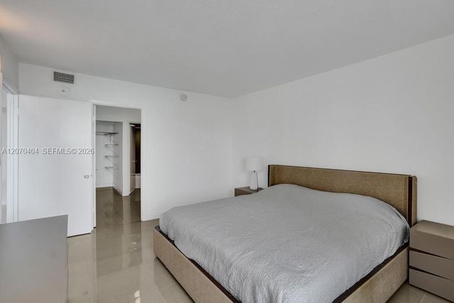 20515 E Country Club Drive 1641, Aventura, FL 33180
