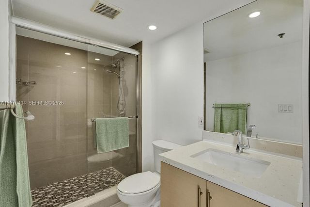 20515 E Country Club Drive 1641, Aventura, FL 33180