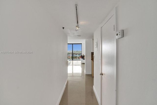 20515 E Country Club Drive 1641, Aventura, FL 33180