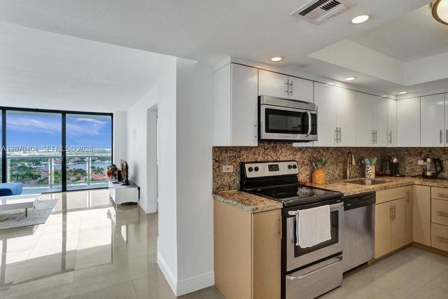 20515 E Country Club Drive 1641, Aventura, FL 33180
