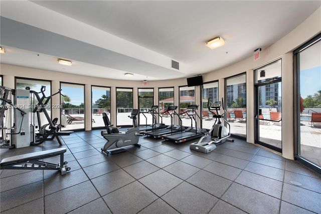 20515 E Country Club Drive 1641, Aventura, FL 33180