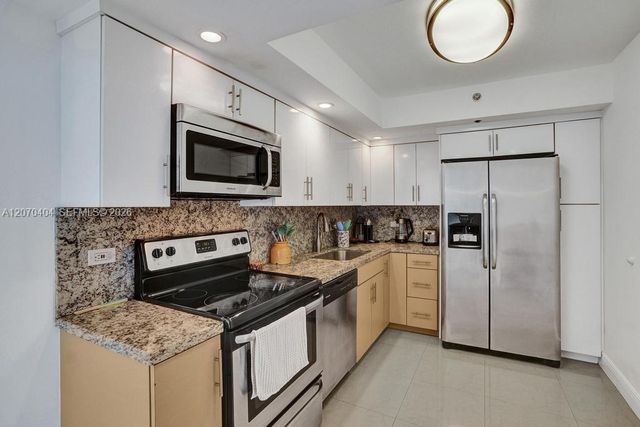 20515 E Country Club Drive 1641, Aventura, FL 33180