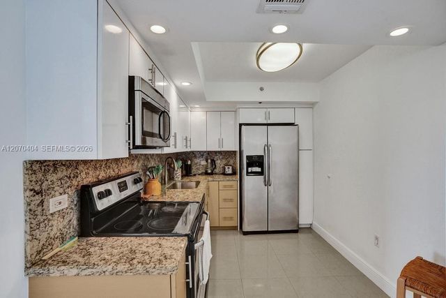 20515 E Country Club Drive 1641, Aventura, FL 33180