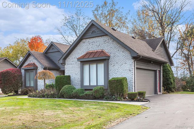 29495 Ashford Parkway, Farmington Hills, MI 48334