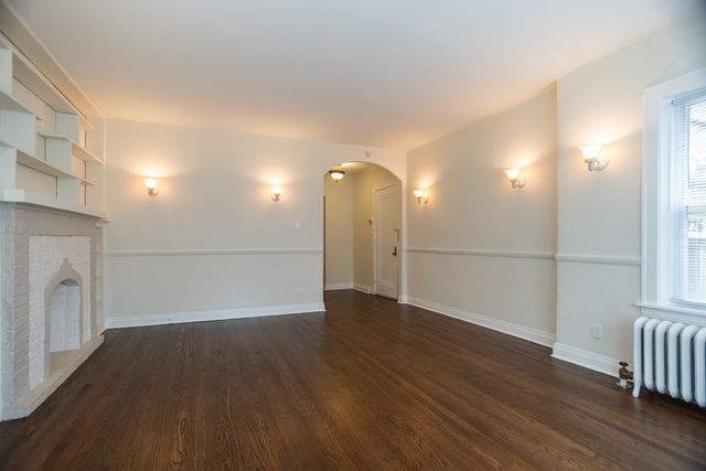 2226 W ARTHUR Avenue 1, Chicago, IL 60645