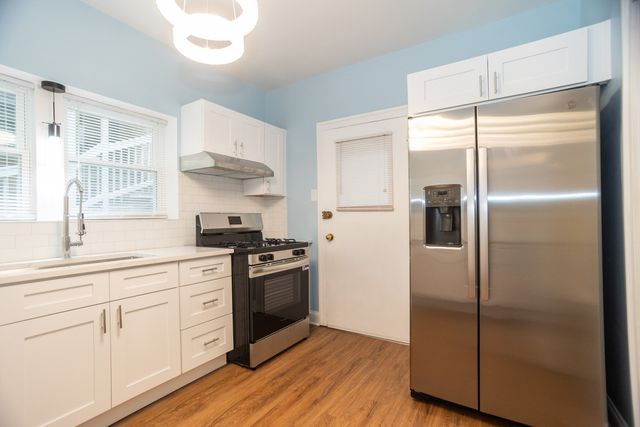 2226 W ARTHUR Avenue 1, Chicago, IL 60645