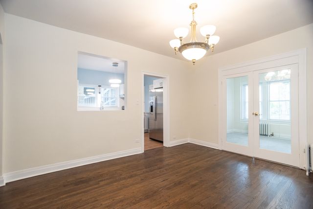 2226 W ARTHUR Avenue 1, Chicago, IL 60645
