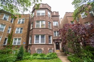2226 W ARTHUR Avenue 1, Chicago, IL 60645