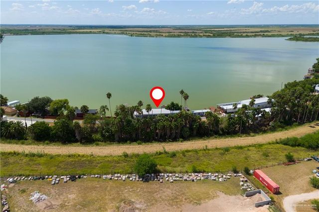 8482 Lago Vista Drive, Edcouch, TX 78538