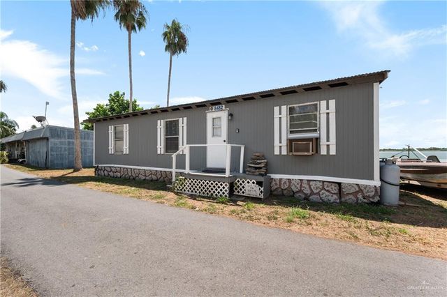 8482 Lago Vista Drive, Edcouch, TX 78538