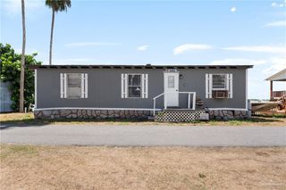 8482 Lago Vista Drive, Edcouch, TX 78538