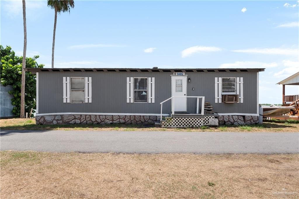 8482 Lago Vista Drive, Edcouch, TX 78538