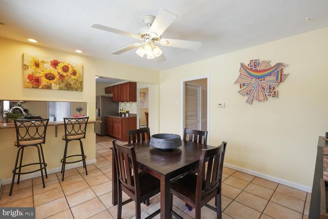 36 LOCHATONG RD, Ewing, NJ 08628