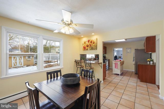 36 LOCHATONG RD, Ewing, NJ 08628