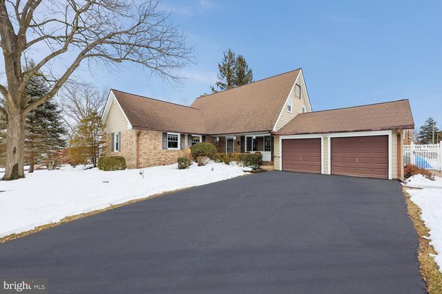 36 LOCHATONG RD, Ewing, NJ 08628