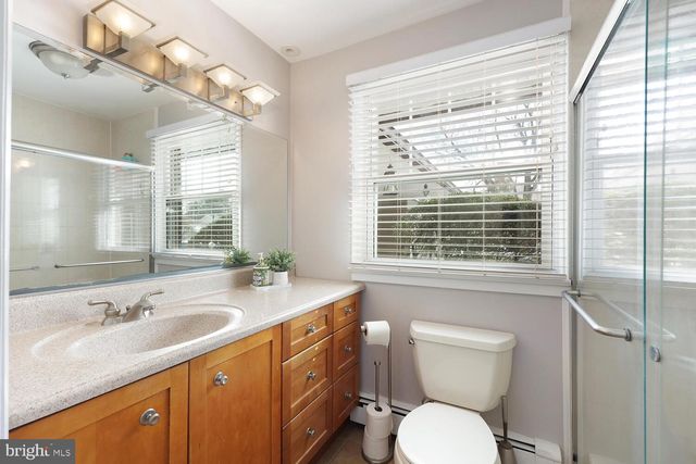 36 LOCHATONG RD, Ewing, NJ 08628