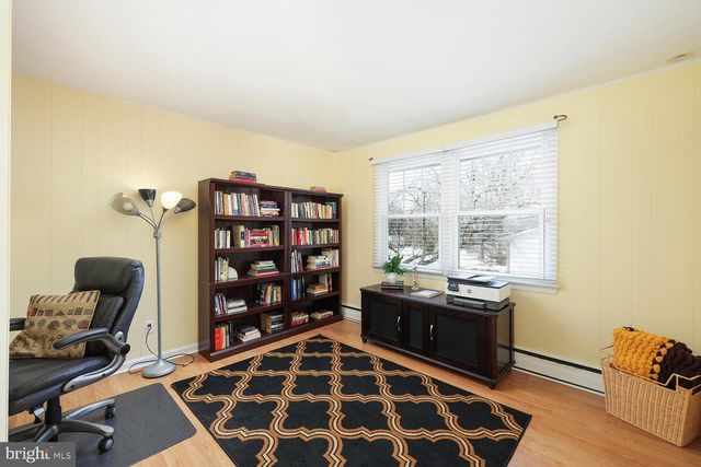 36 LOCHATONG RD, Ewing, NJ 08628