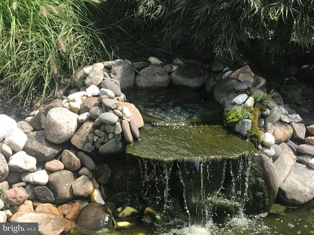 36 LOCHATONG RD, Ewing, NJ 08628