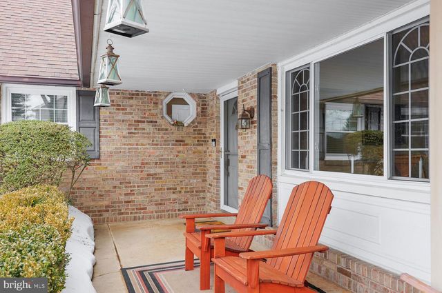 36 LOCHATONG RD, Ewing, NJ 08628