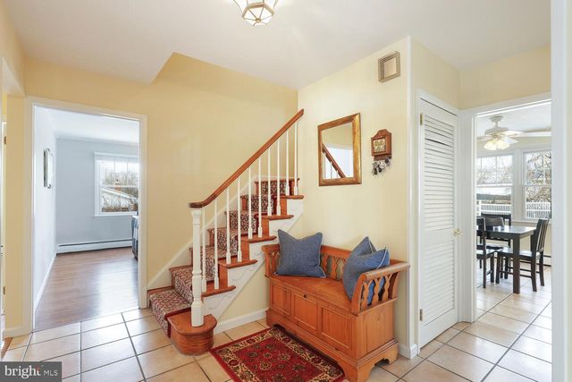 36 LOCHATONG RD, Ewing, NJ 08628