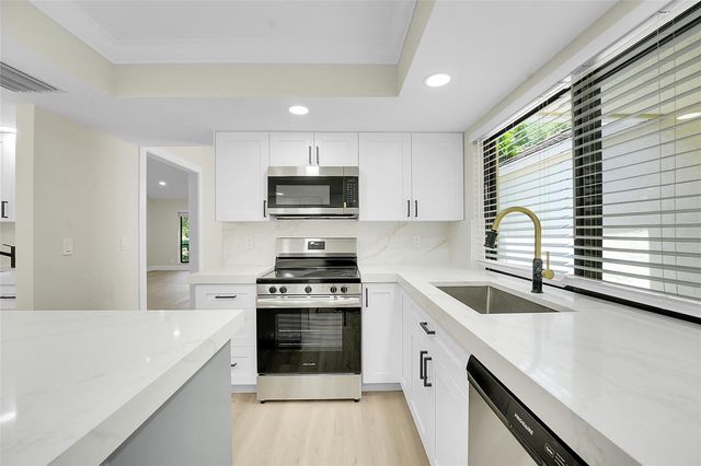 11457 Shady Oaks Lane, North Palm Beach, FL 33408