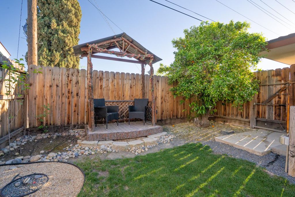 Image 16 of property listing at 435 Harvard Avenue, Coalinga, CA 93210