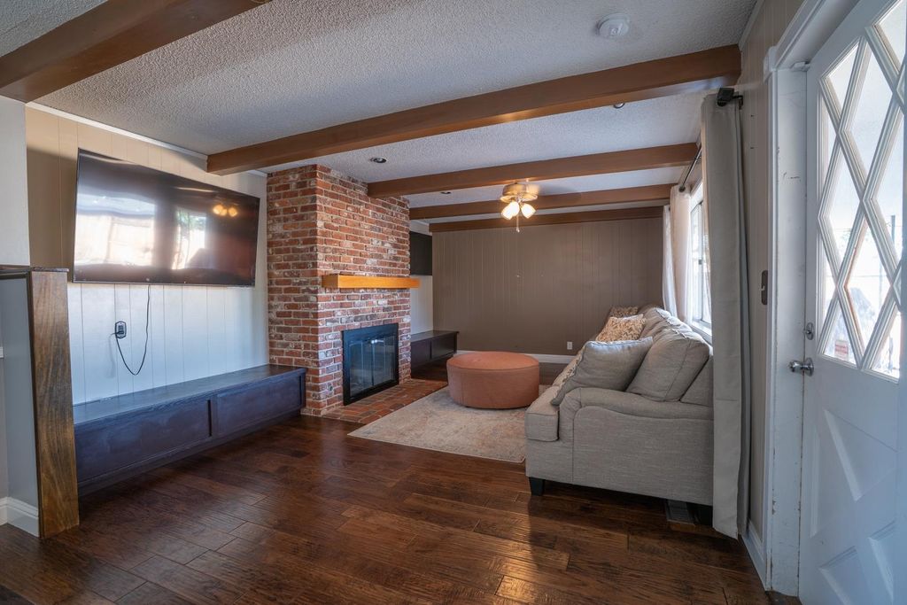 Image 3 of property listing at 435 Harvard Avenue, Coalinga, CA 93210