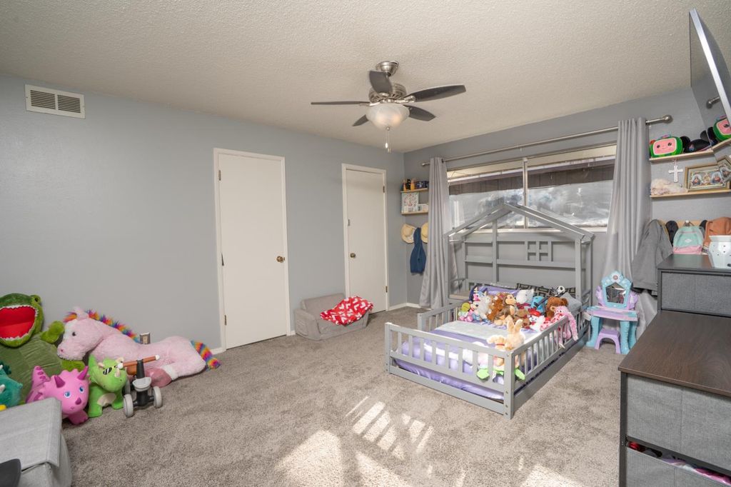 Image 9 of property listing at 435 Harvard Avenue, Coalinga, CA 93210