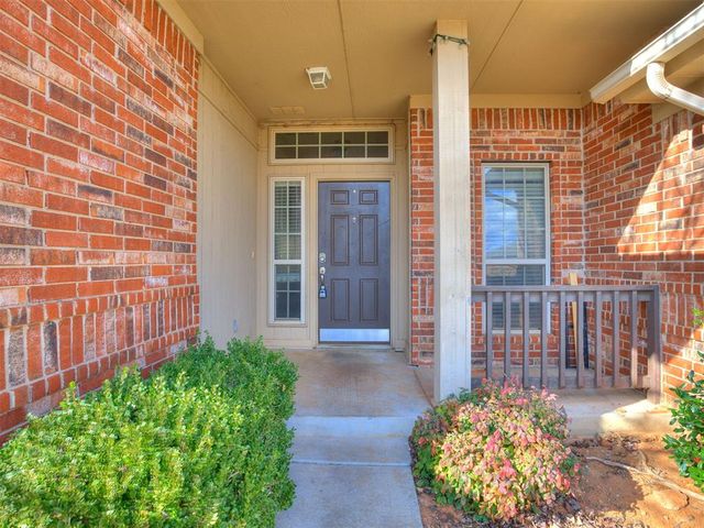 312 Lone Oak Drive, Norman, OK 73071