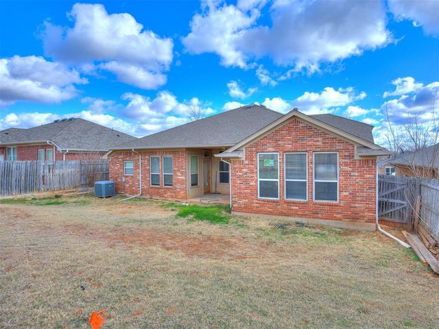 312 Lone Oak Drive, Norman, OK 73071