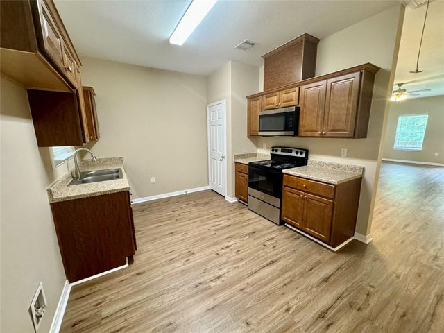465 Lexington, Livingston, TX 77351