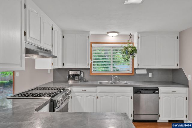 3230 NW Norwood Dr, Corvallis, OR 97330