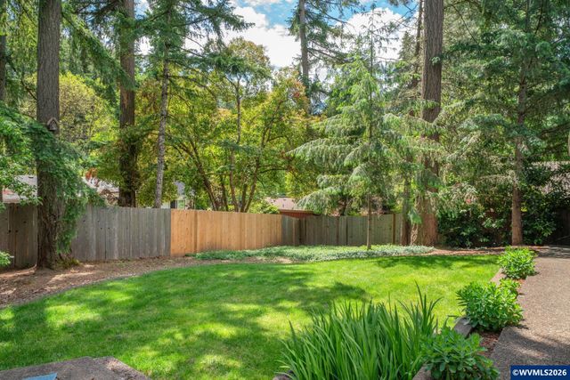 3230 NW Norwood Dr, Corvallis, OR 97330