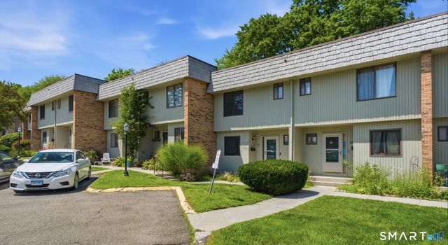 40 Chestnut Court 40, Cromwell, CT 06416