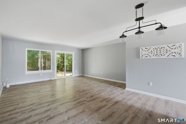 40 Chestnut Court 40, Cromwell, CT 06416