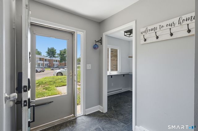 40 Chestnut Court 40, Cromwell, CT 06416