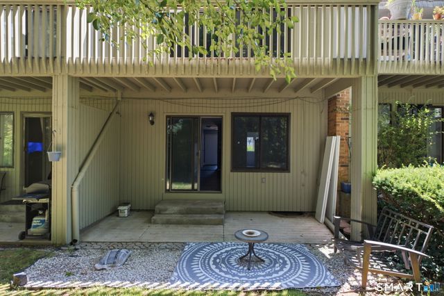 40 Chestnut Court 40, Cromwell, CT 06416