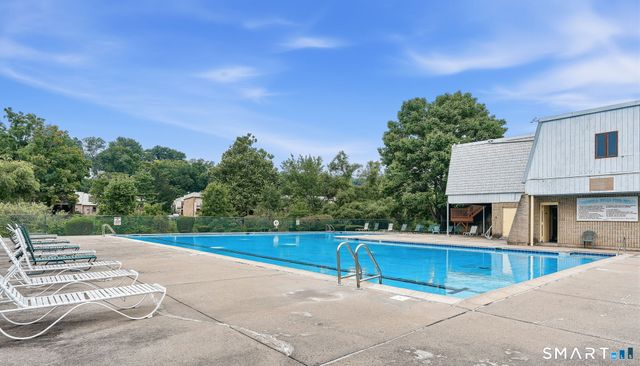 40 Chestnut Court 40, Cromwell, CT 06416