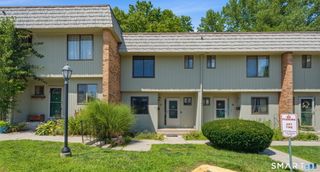 40 Chestnut Court 40, Cromwell, CT 06416