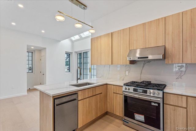 150-25 Hawtree Street, Ozone Park, NY 11417