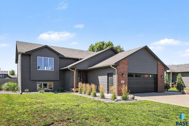 509 Honeysuckle Dr Drive, Harrisburg, SD 57032