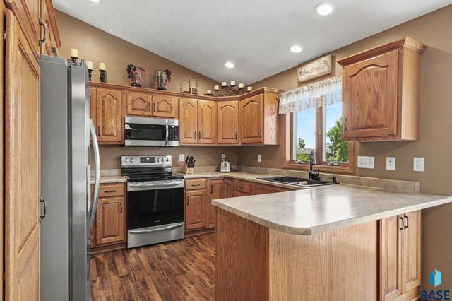 509 Honeysuckle Dr Drive, Harrisburg, SD 57032