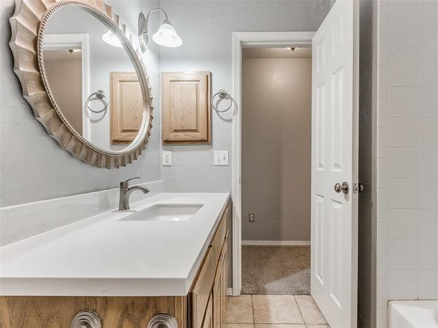 169 Stonebrook Lane, Edmond, OK 73003