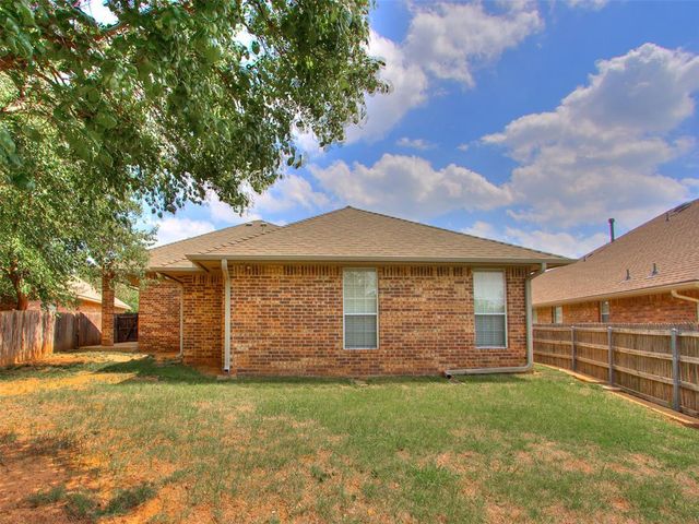 169 Stonebrook Lane, Edmond, OK 73003